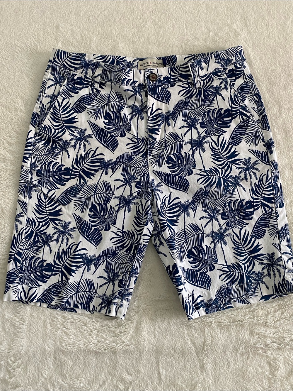 Hudson & Barrow Men's Tropical Print Bermuda Shorts Size 32 Flat front